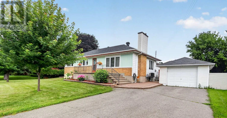 53 Fieldrow Street, Ottawa, ON, K2G 2Y6