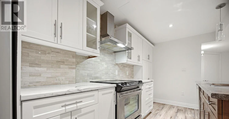 3277 Paul Henderson Drive, Mississauga, ON, L5M 0H5 - 11