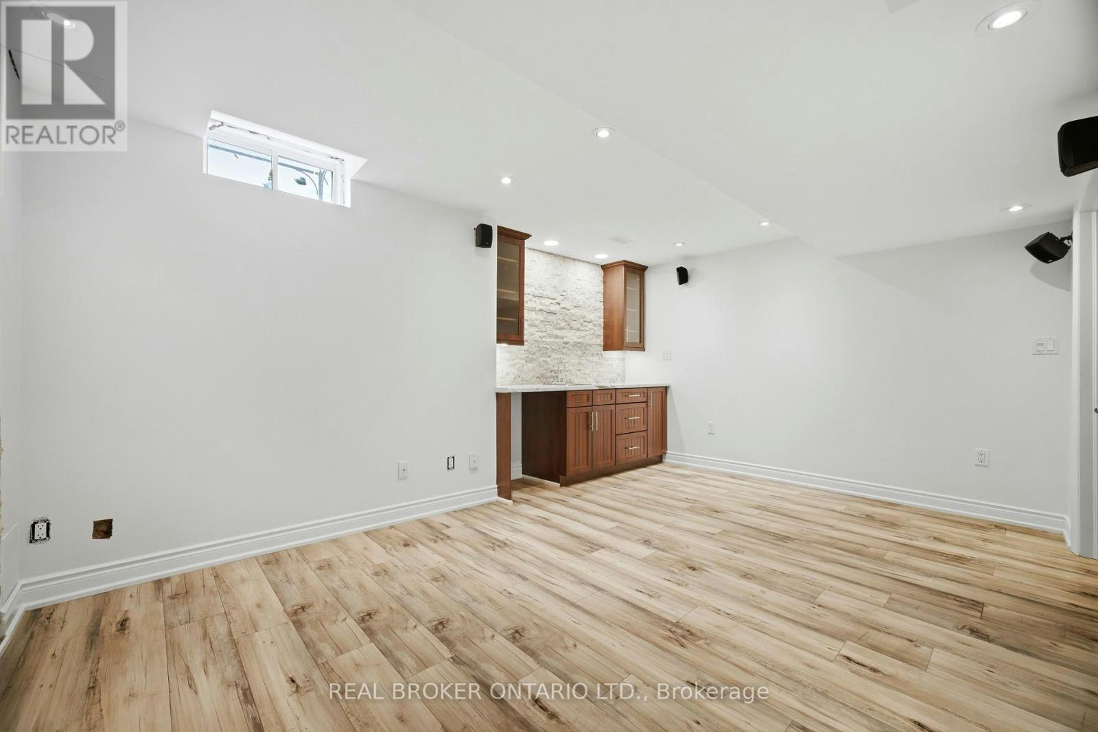 3277 Paul Henderson Drive, Mississauga, ON, L5M 0H5 - 27