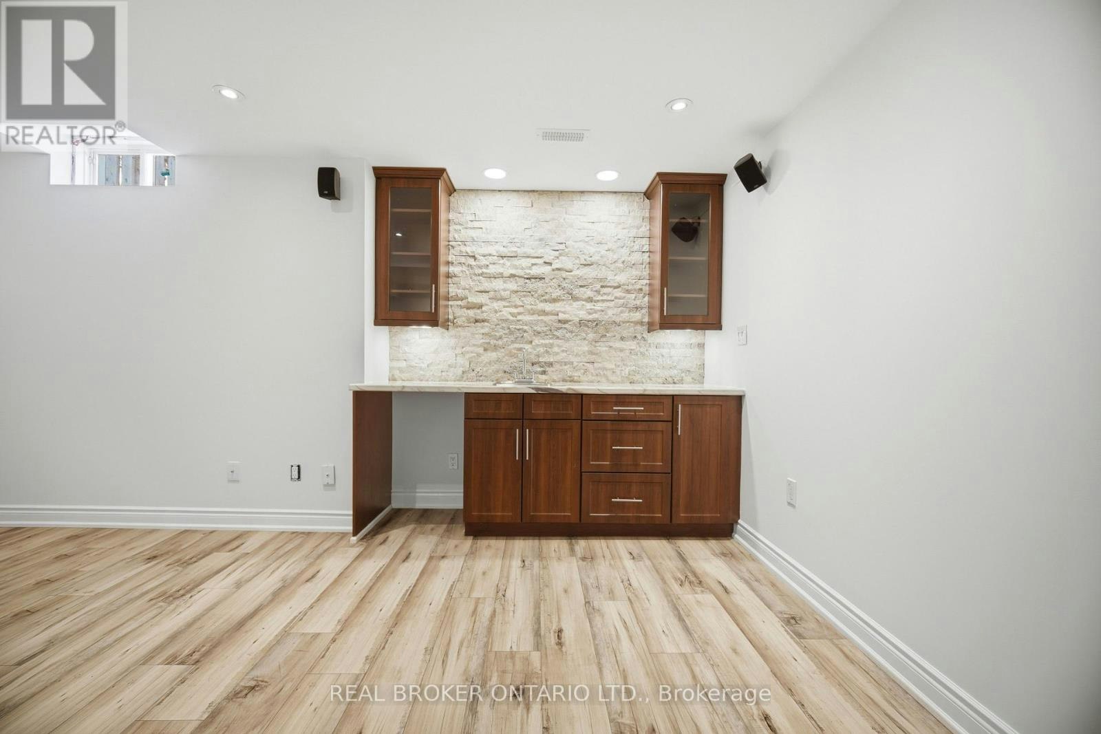 3277 Paul Henderson Drive, Mississauga, ON, L5M 0H5 - 22