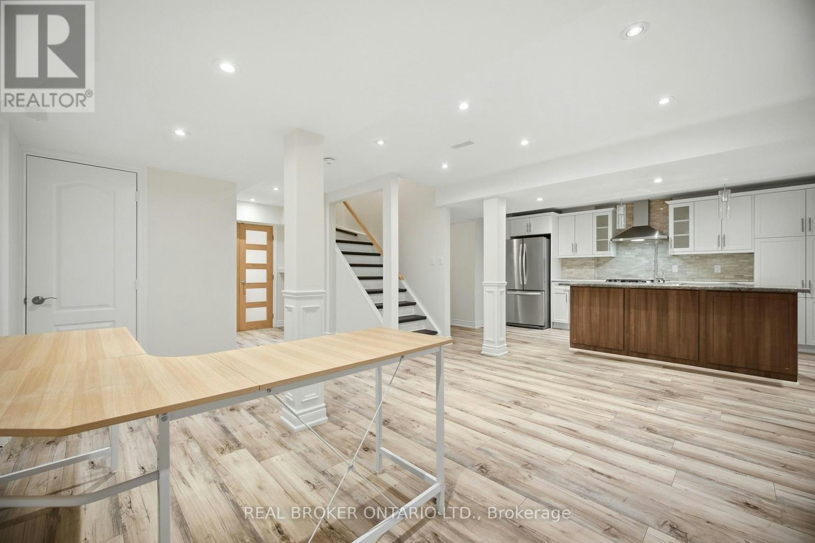 3277 Paul Henderson Drive, Mississauga, ON, L5M 0H5 - 17