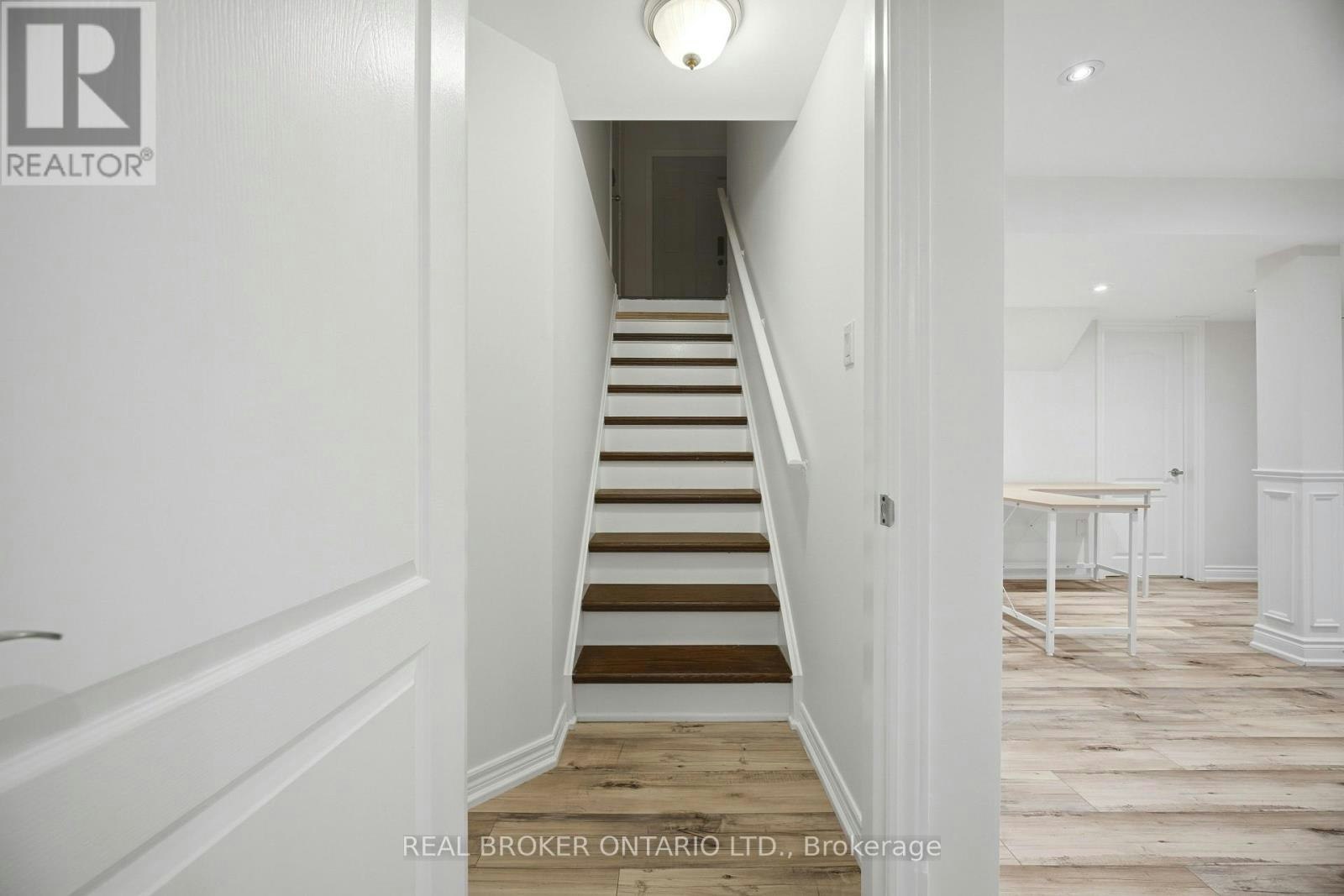 3277 Paul Henderson Drive, Mississauga, ON, L5M 0H5 - 8