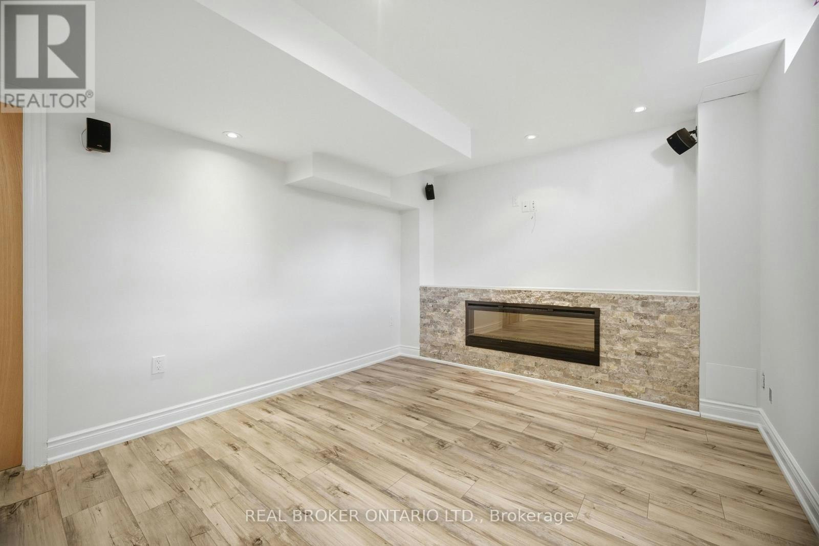 3277 Paul Henderson Drive, Mississauga, ON, L5M 0H5 - 25