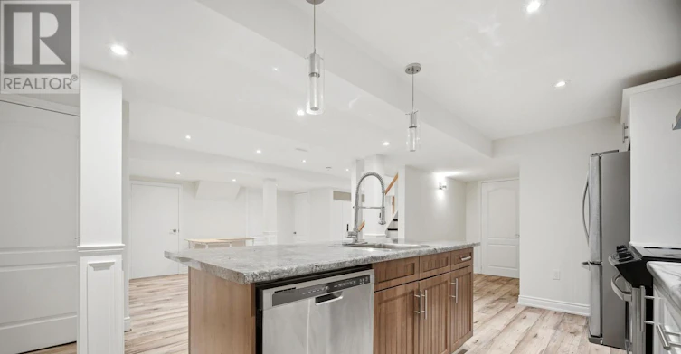 3277 Paul Henderson Drive, Mississauga, ON, L5M 0H5 - 15
