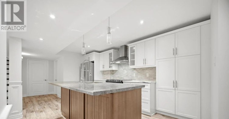 3277 Paul Henderson Drive, Mississauga, ON, L5M 0H5 - 13