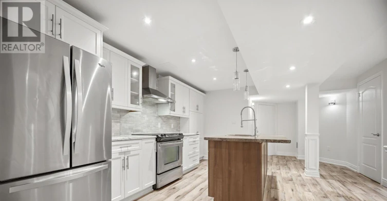 3277 Paul Henderson Drive, Mississauga, ON, L5M 0H5 - 10
