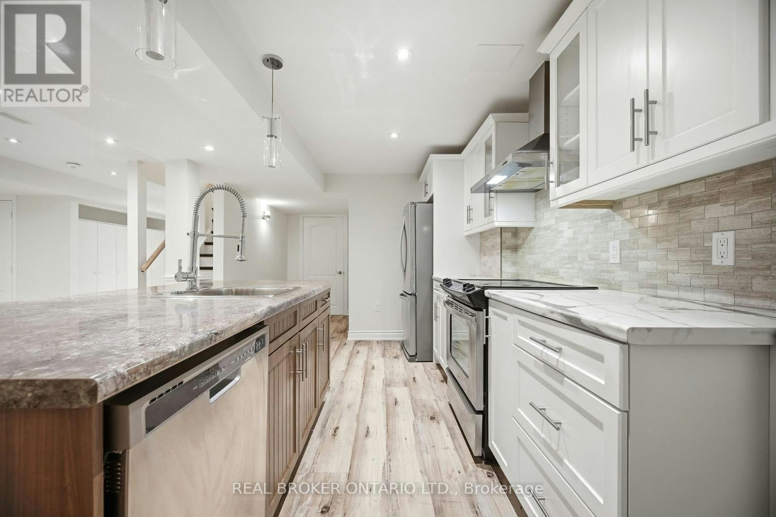 3277 Paul Henderson Drive, Mississauga, ON, L5M 0H5 - 14