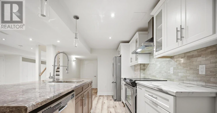 3277 Paul Henderson Drive, Mississauga, ON, L5M 0H5 - 14