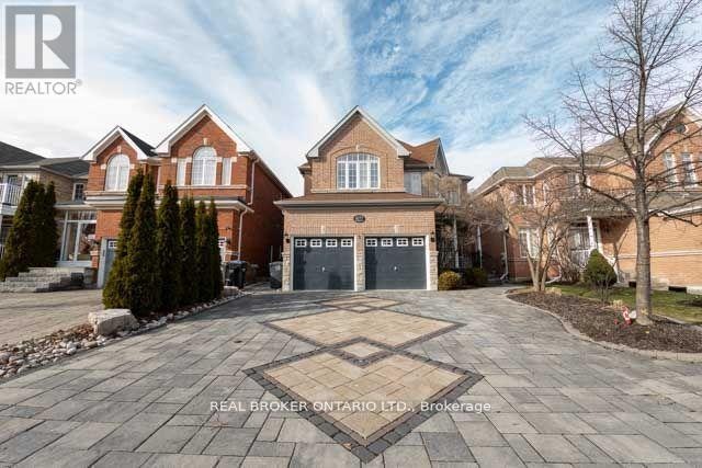3277 Paul Henderson Drive, Mississauga, ON, L5M 0H5 - 2