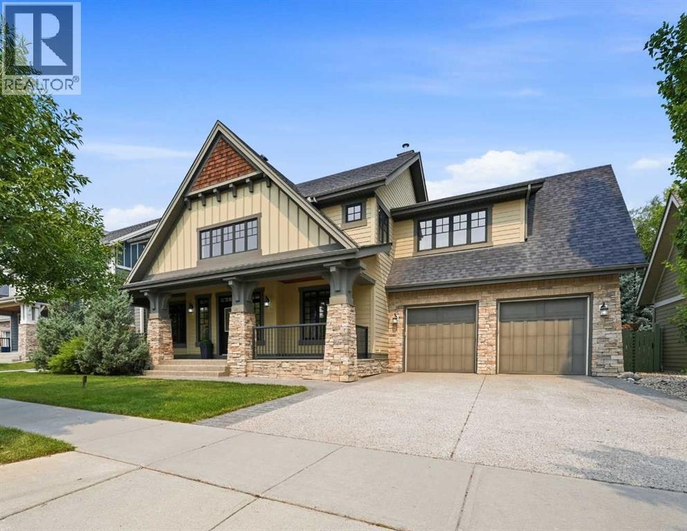 8216 9 Avenue SW, Calgary, AB, T3H 0C2