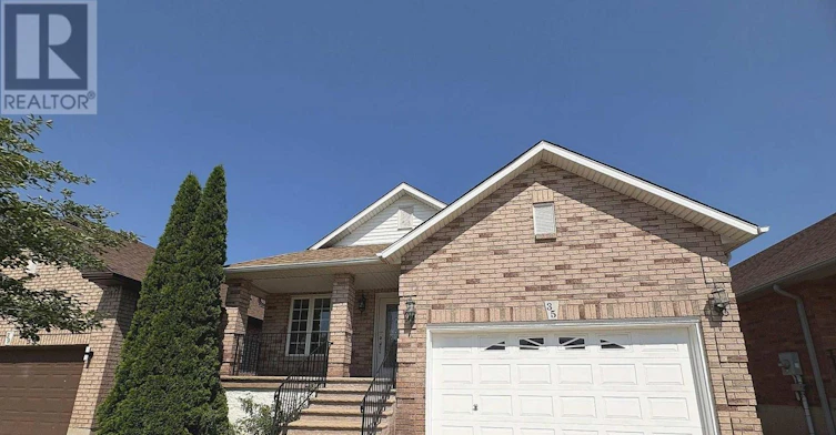 35 Diamond Court, Hamilton, ON, L9C 7V5 - 2