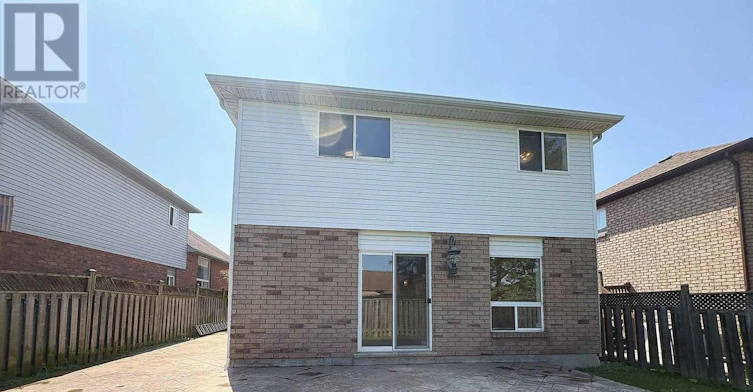 35 Diamond Court, Hamilton, ON, L9C 7V5 - 35
