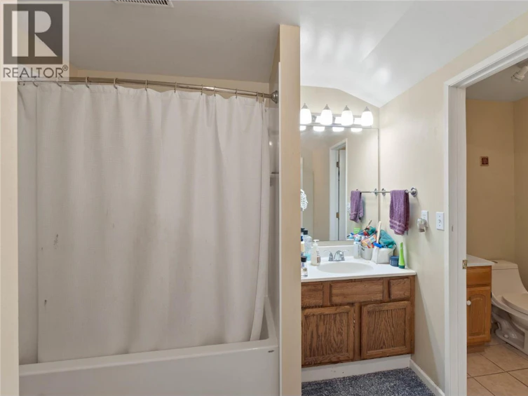 210 Robson Drive, Kamloops, BC, V2E 1W1 - 16