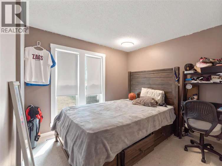 210 Robson Drive, Kamloops, BC, V2E 1W1 - 13