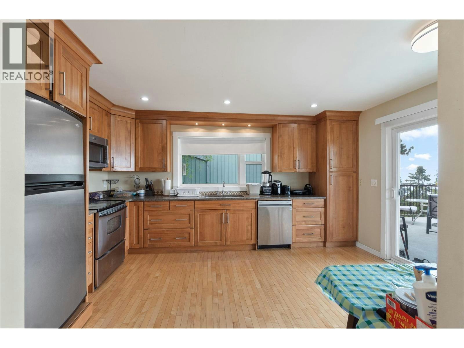 210 Robson Drive, Kamloops, BC, V2E 1W1 - 6