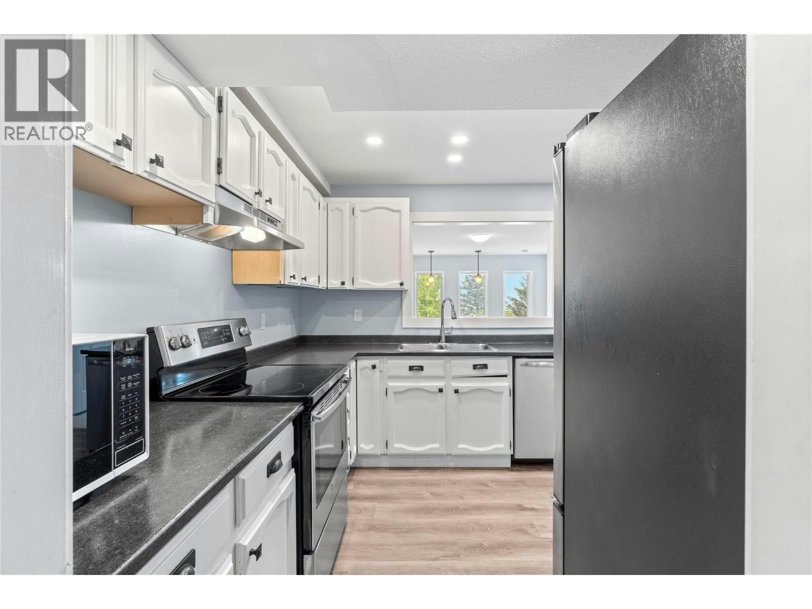 210 Robson Drive, Kamloops, BC, V2E 1W1 - 28