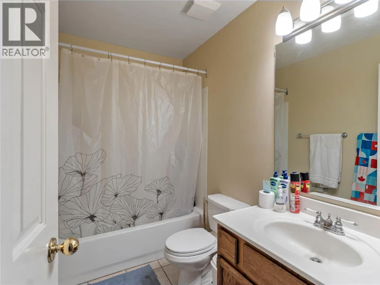 210 Robson Drive, Kamloops, BC, V2E 1W1 - 11