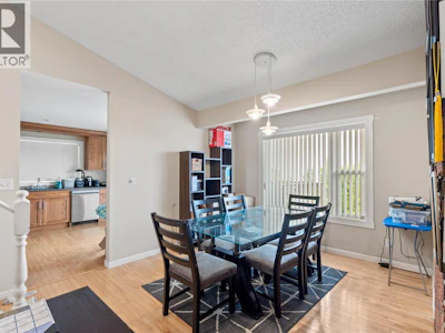 210 Robson Drive - 5