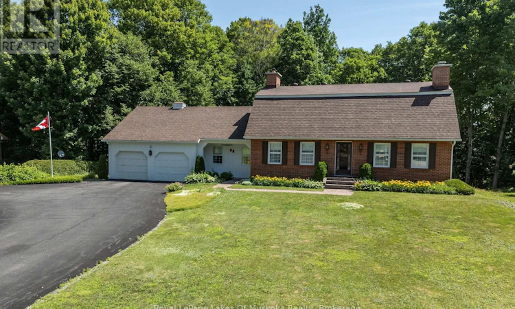 33 Muskoka Drive SOUTH