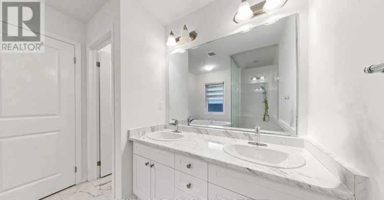 1406 Swallowtail Lane, Pickering, ON, L1X 0N8 - 21