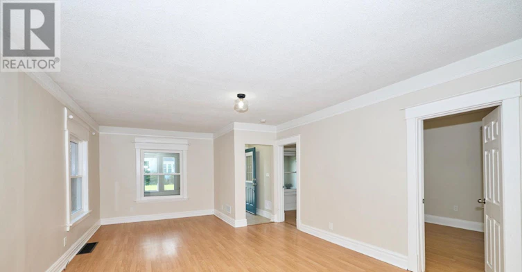 4592 Sixth Avenue, Niagara Falls, ON, L2E 4T3 - 9