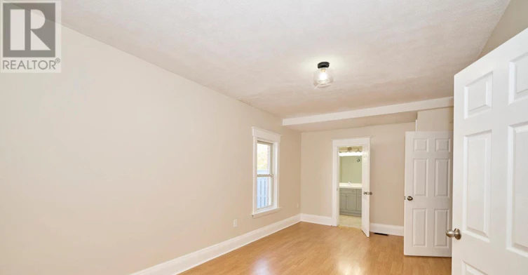 4592 Sixth Avenue, Niagara Falls, ON, L2E 4T3 - 20