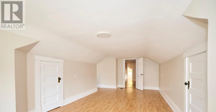 4592 Sixth Avenue, Niagara Falls, ON, L2E 4T3 - 22