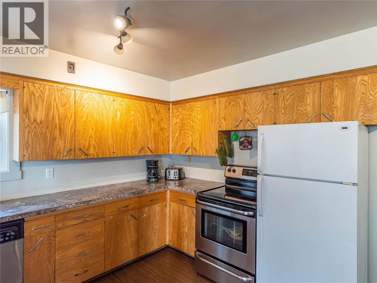 2215 Barbara Avenue, Kamloops, BC, V2B 4J4 - 18