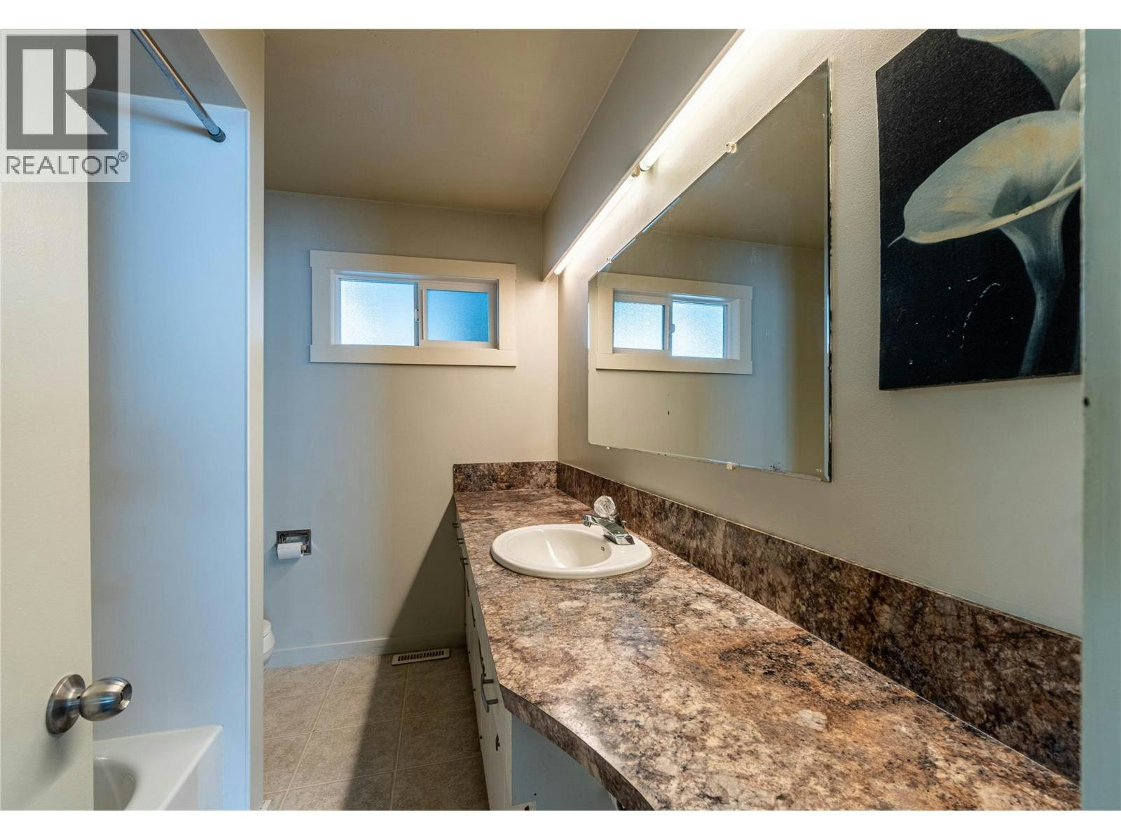 2215 Barbara Avenue, Kamloops, BC, V2B 4J4 - 31