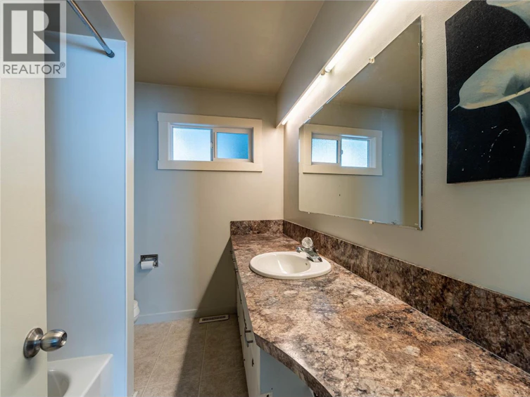 2215 Barbara Avenue, Kamloops, BC, V2B 4J4 - 31
