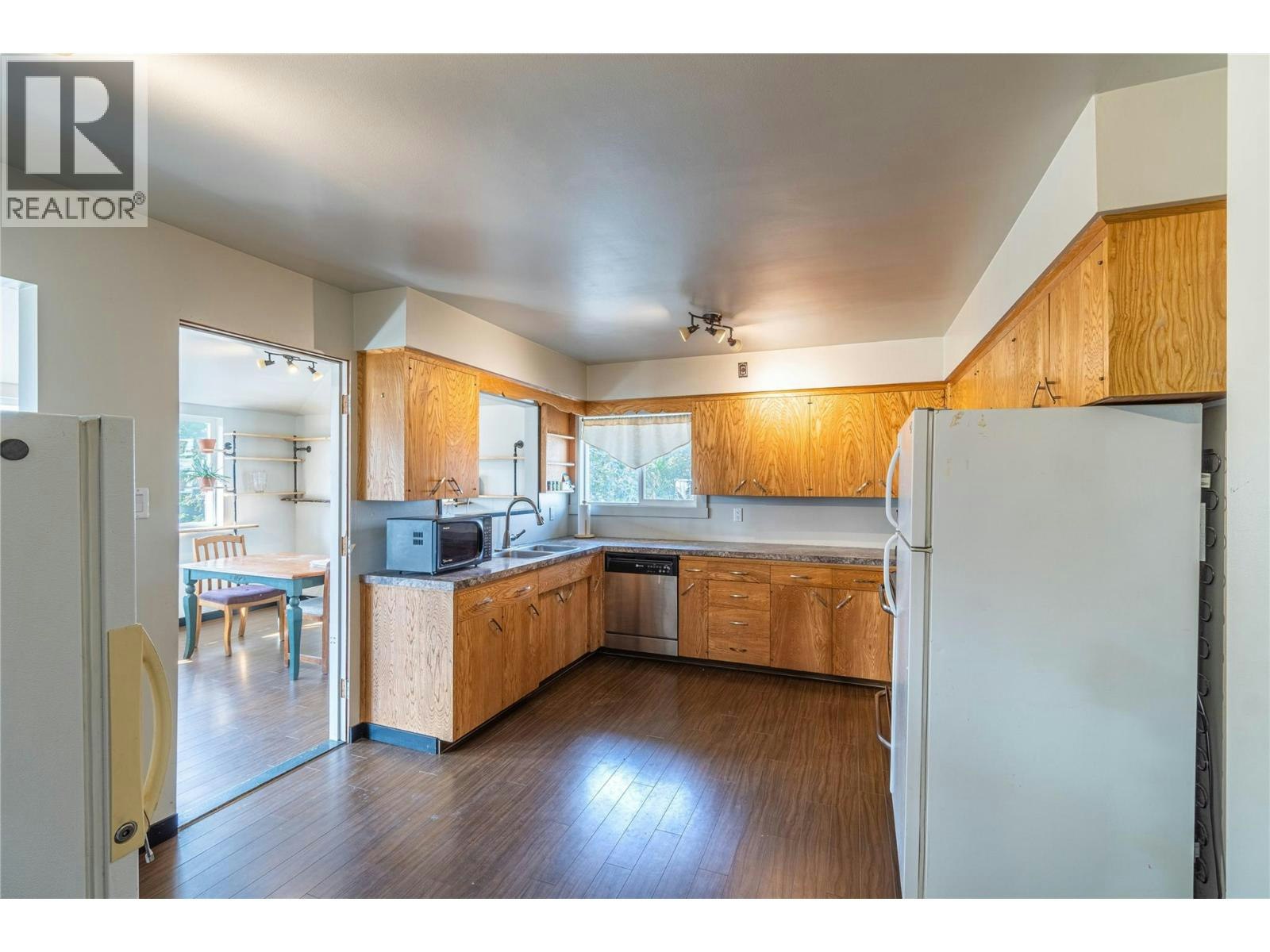 2215 Barbara Avenue, Kamloops, BC, V2B 4J4 - 7