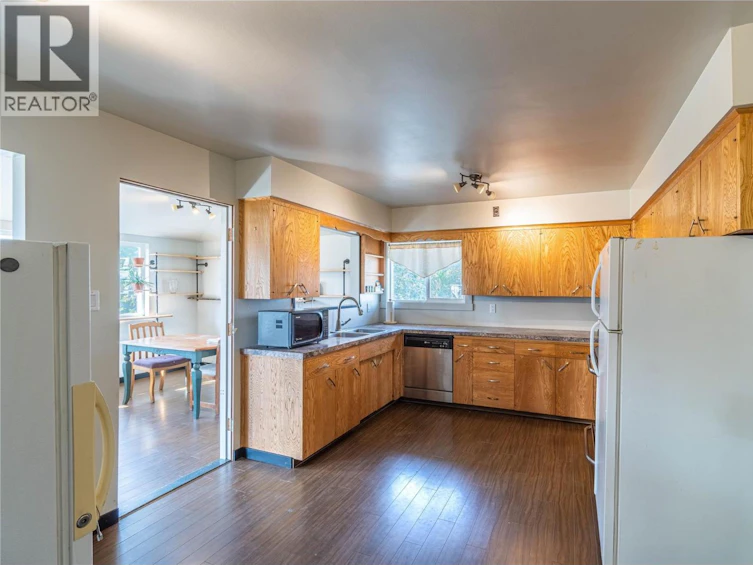 2215 Barbara Avenue, Kamloops, BC, V2B 4J4 - 7