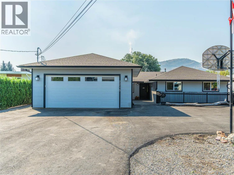 2215 Barbara Avenue, Kamloops, BC, V2B 4J4