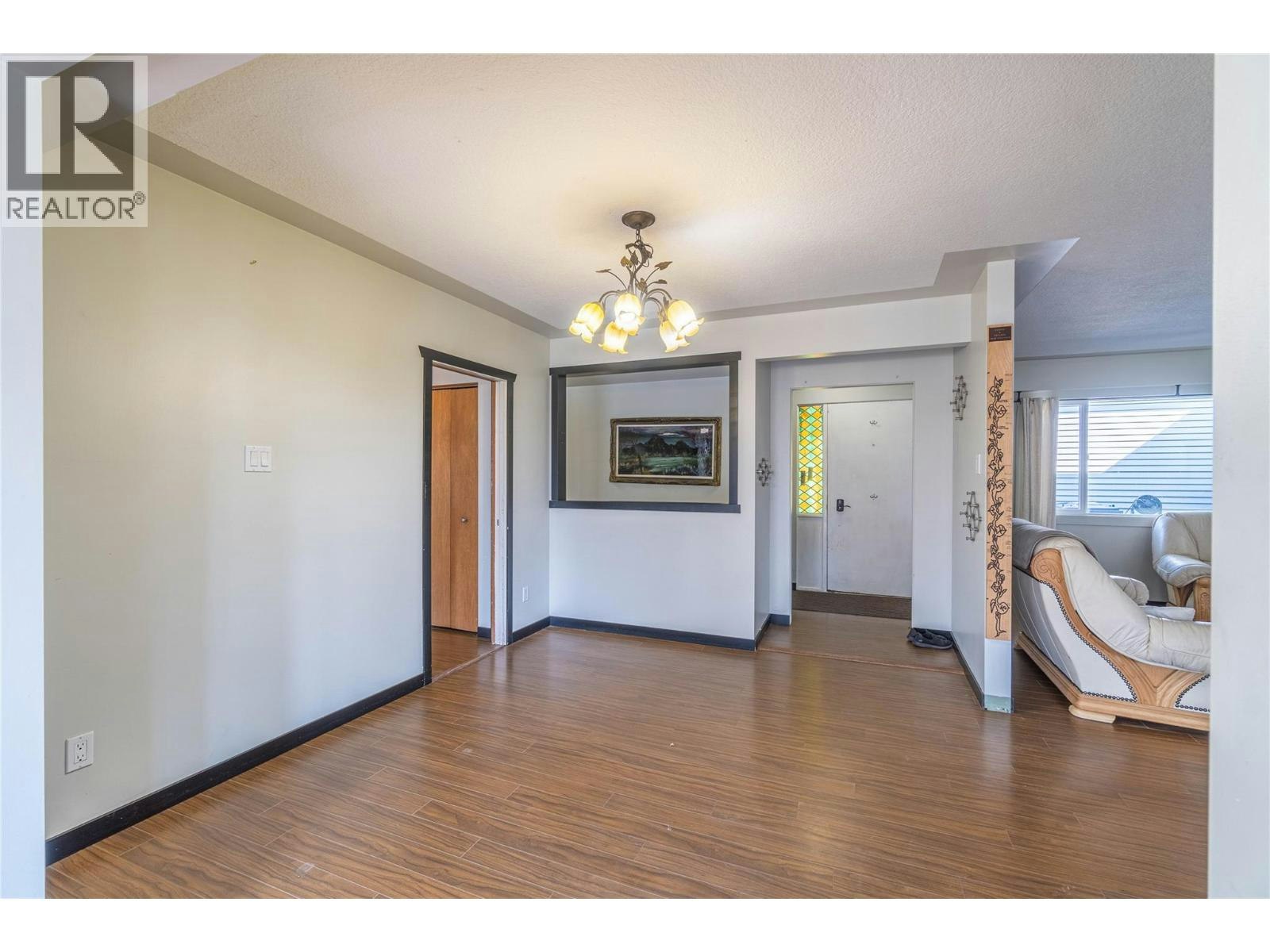 2215 Barbara Avenue, Kamloops, BC, V2B 4J4 - 20