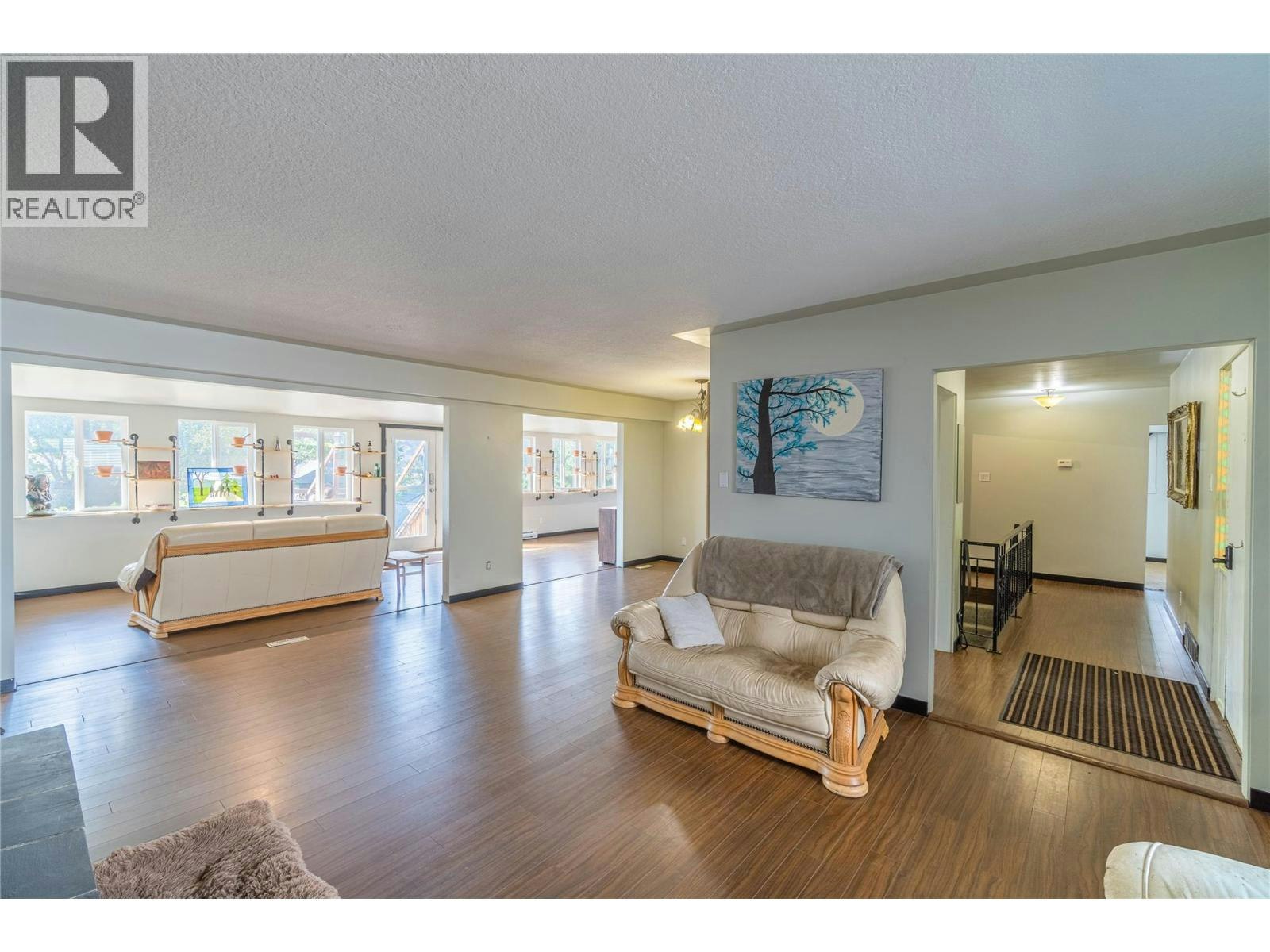 2215 Barbara Avenue, Kamloops, BC, V2B 4J4 - 23