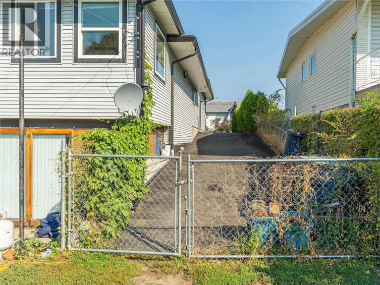 2215 Barbara Avenue, Kamloops, BC, V2B 4J4 - 50