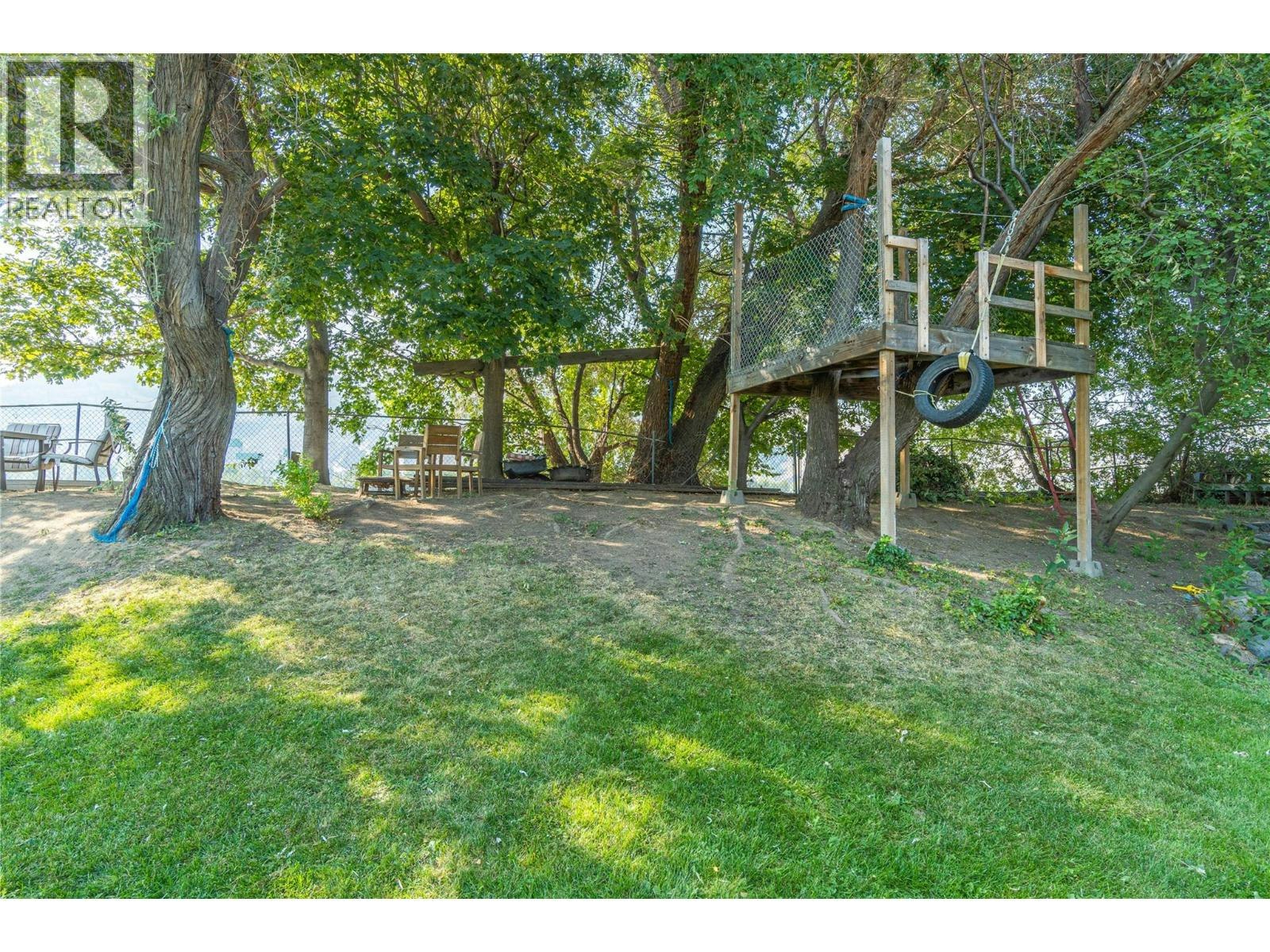 2215 Barbara Avenue, Kamloops, BC, V2B 4J4 - 53