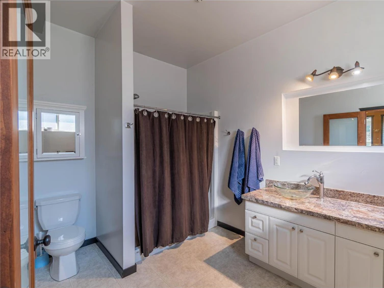 2215 Barbara Avenue, Kamloops, BC, V2B 4J4 - 11