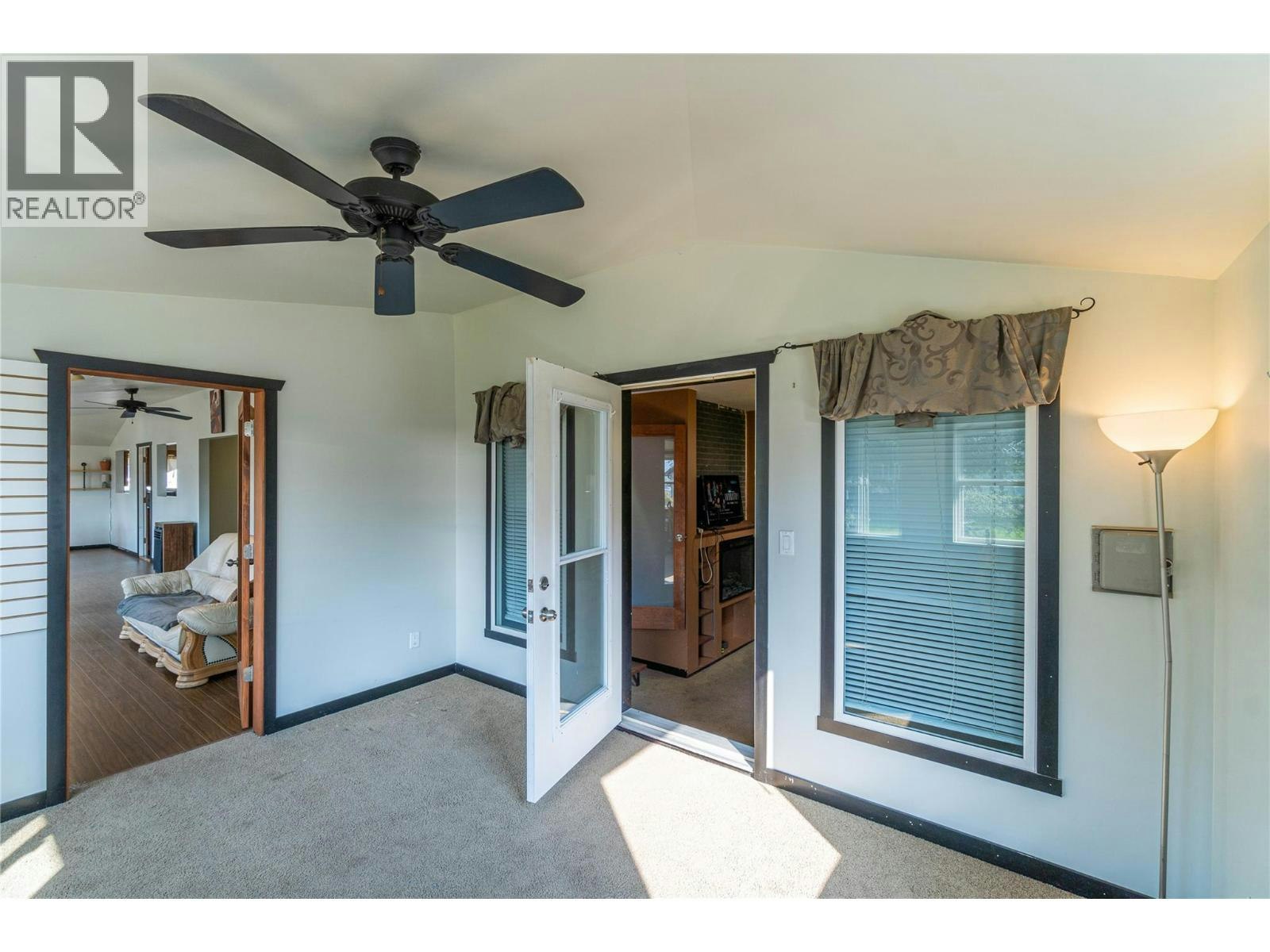 2215 Barbara Avenue, Kamloops, BC, V2B 4J4 - 15