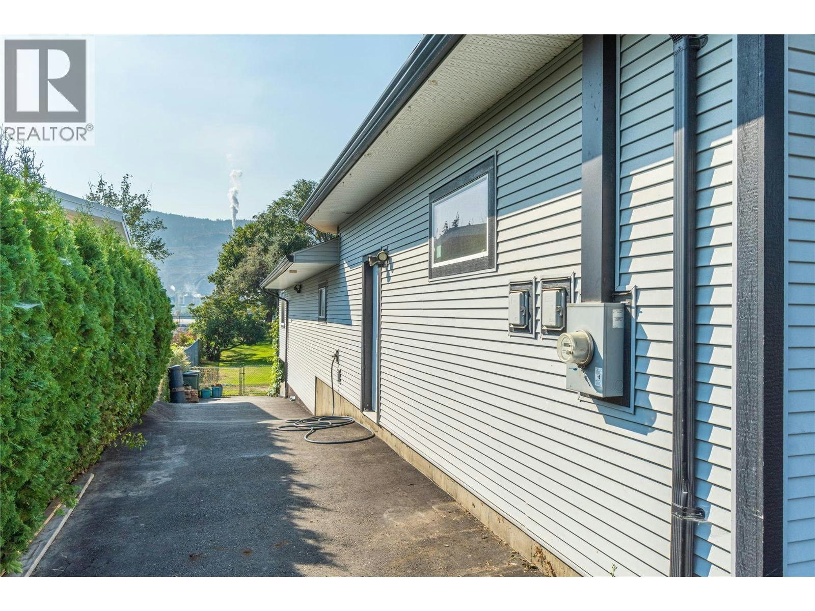 2215 Barbara Avenue, Kamloops, BC, V2B 4J4 - 68