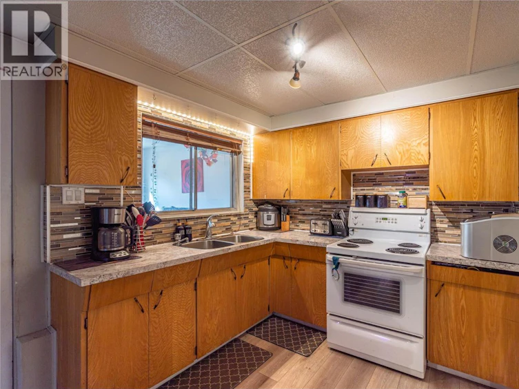 2215 Barbara Avenue, Kamloops, BC, V2B 4J4 - 34