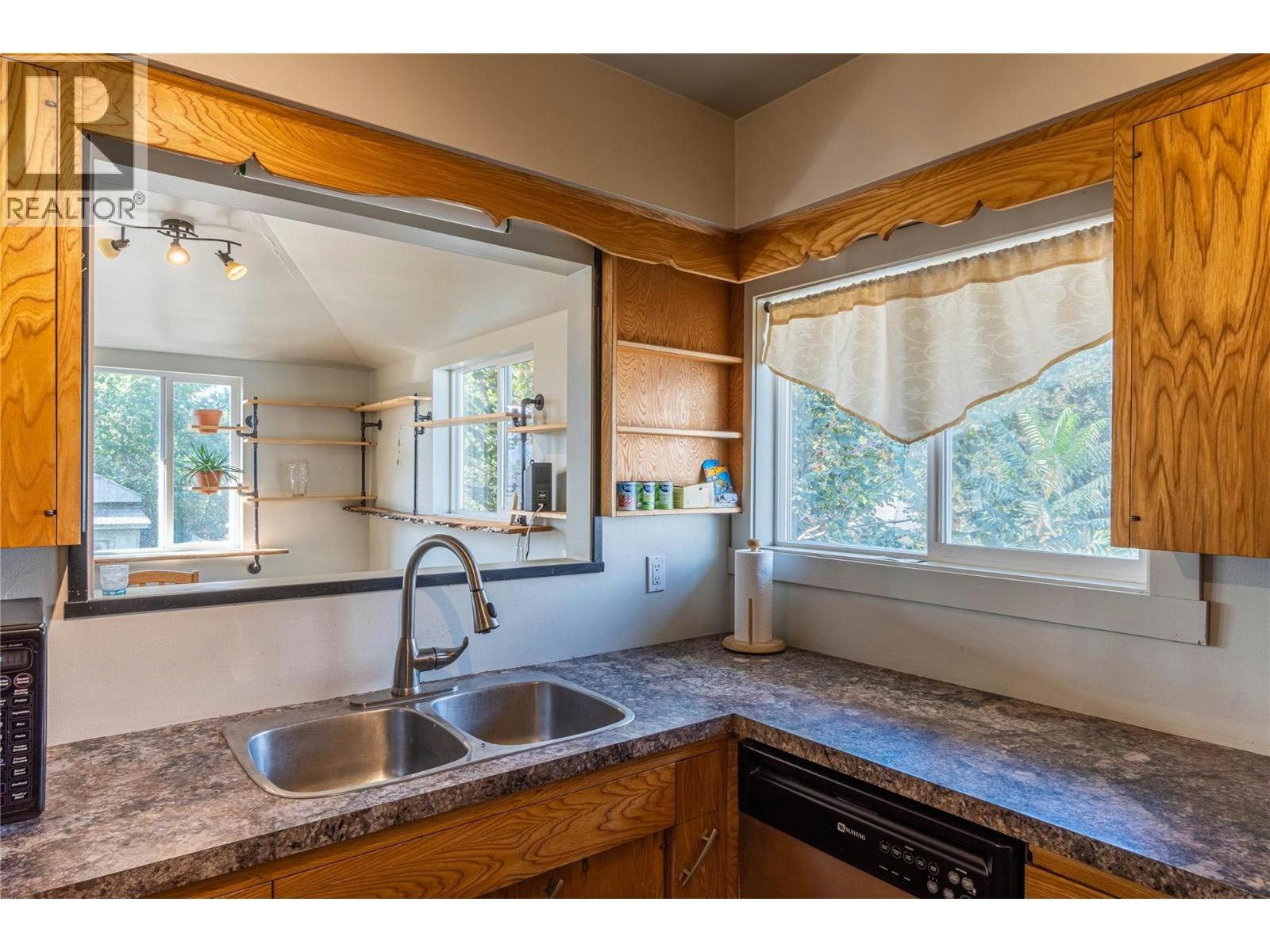 2215 Barbara Avenue, Kamloops, BC, V2B 4J4 - 17