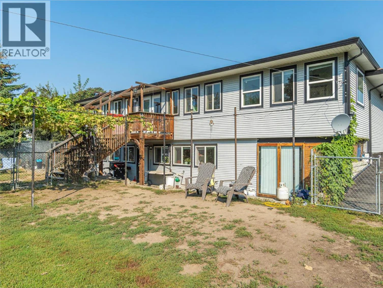 2215 Barbara Avenue, Kamloops, BC, V2B 4J4 - 3