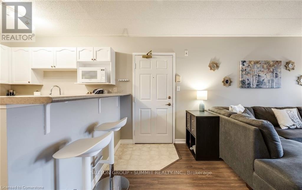 104-1411 Walker's Line, Burlington, ON, L7M 4P5 - 7