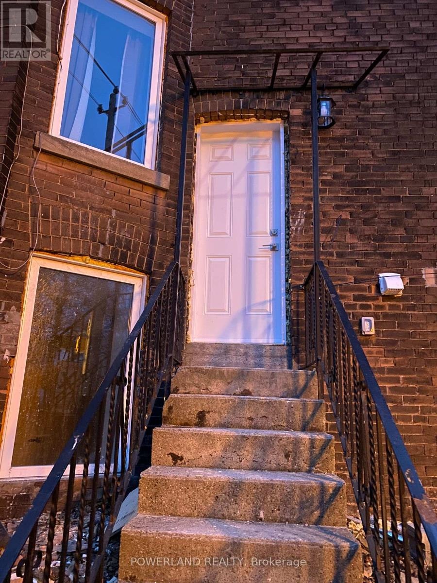 BSMT-2 St Annes Road, Toronto, ON, M6J 2C1