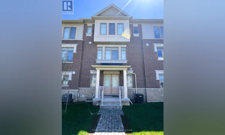 42 Ambereen Place E