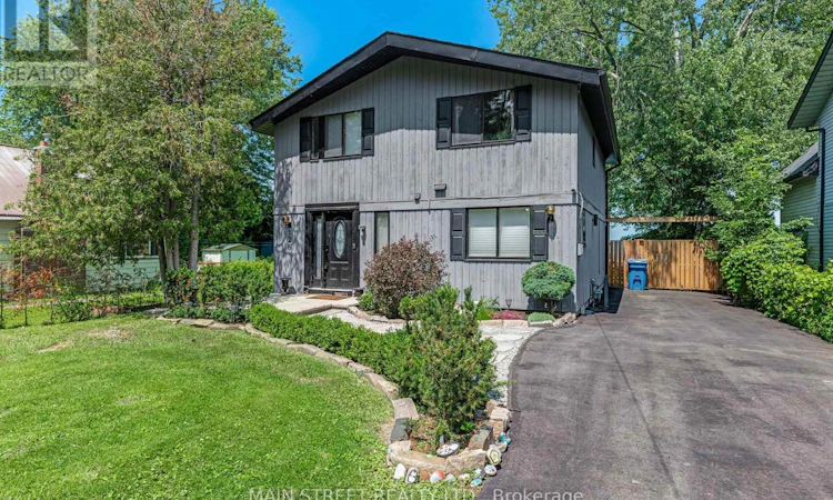 126 Moore's Beach Road
