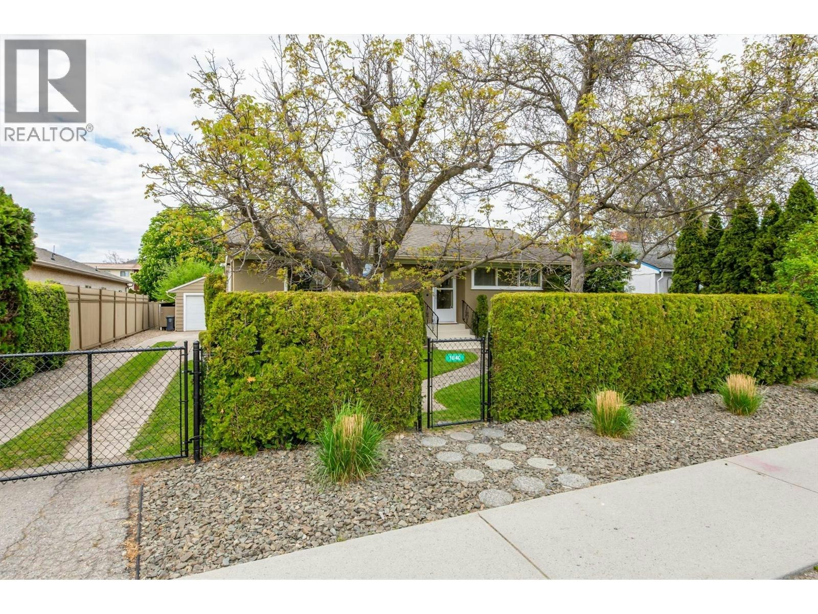 1040 Laurier Avenue, Kelowna, BC, V1Y 6B1 - 41