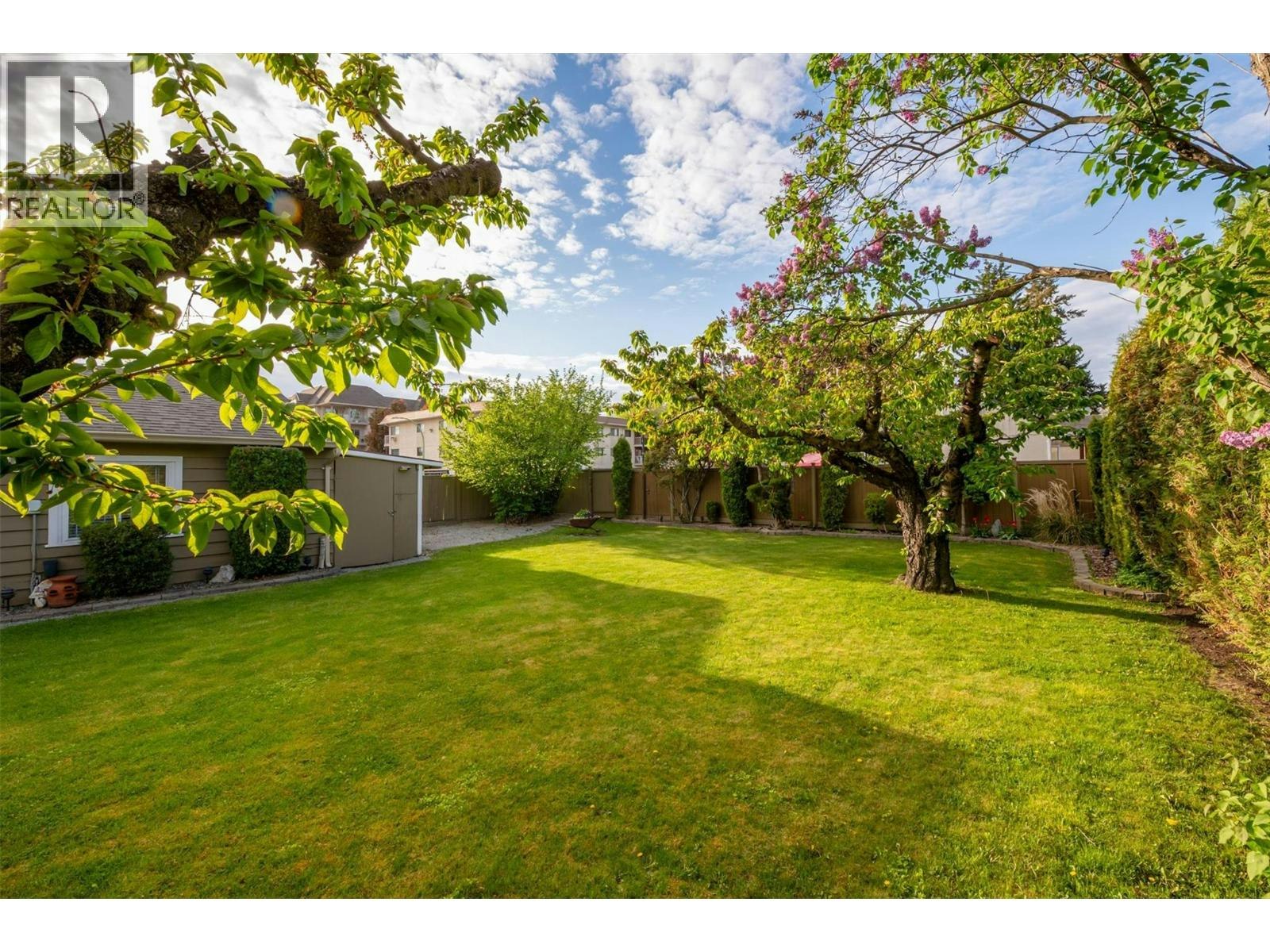 1040 Laurier Avenue, Kelowna, BC, V1Y 6B1 - 37