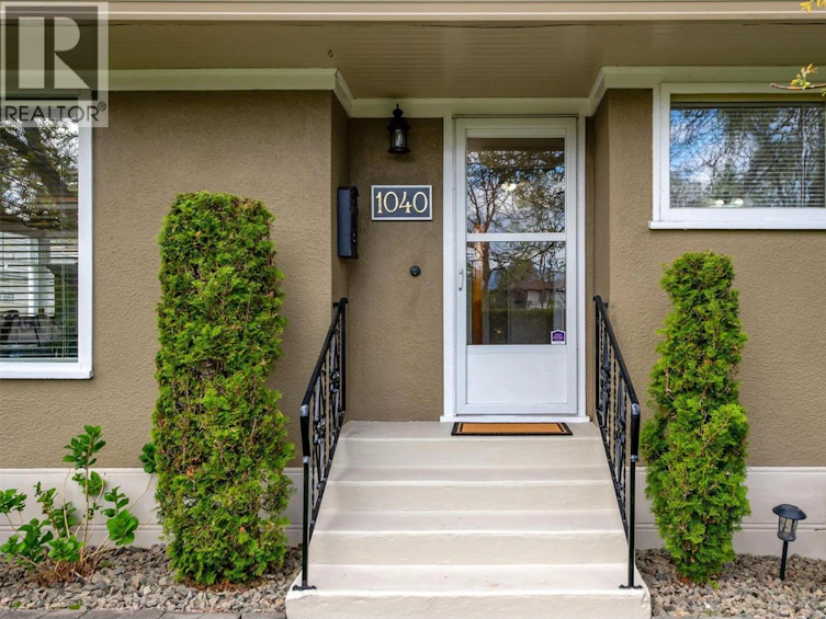 1040 Laurier Avenue, Kelowna, BC, V1Y 6B1 - 4